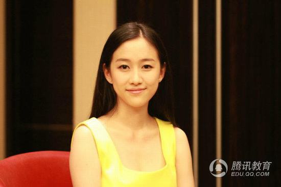 北京外国语大学校花刘美含心花路放饰ktv小姐图2